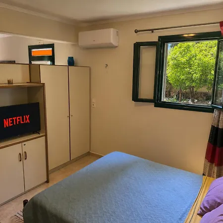 Nefeli's Pensionat 3*