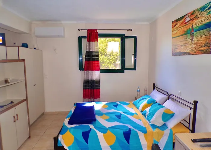 Nefeli's 3* נידרי